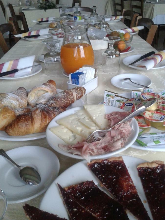 Locanda "Alla Rosa" Lusiana Bagian luar foto
